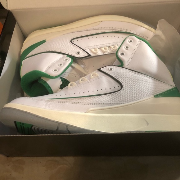 Air jordan 2 lucky green brand new full box size 8.5 - Picture 1 of 5